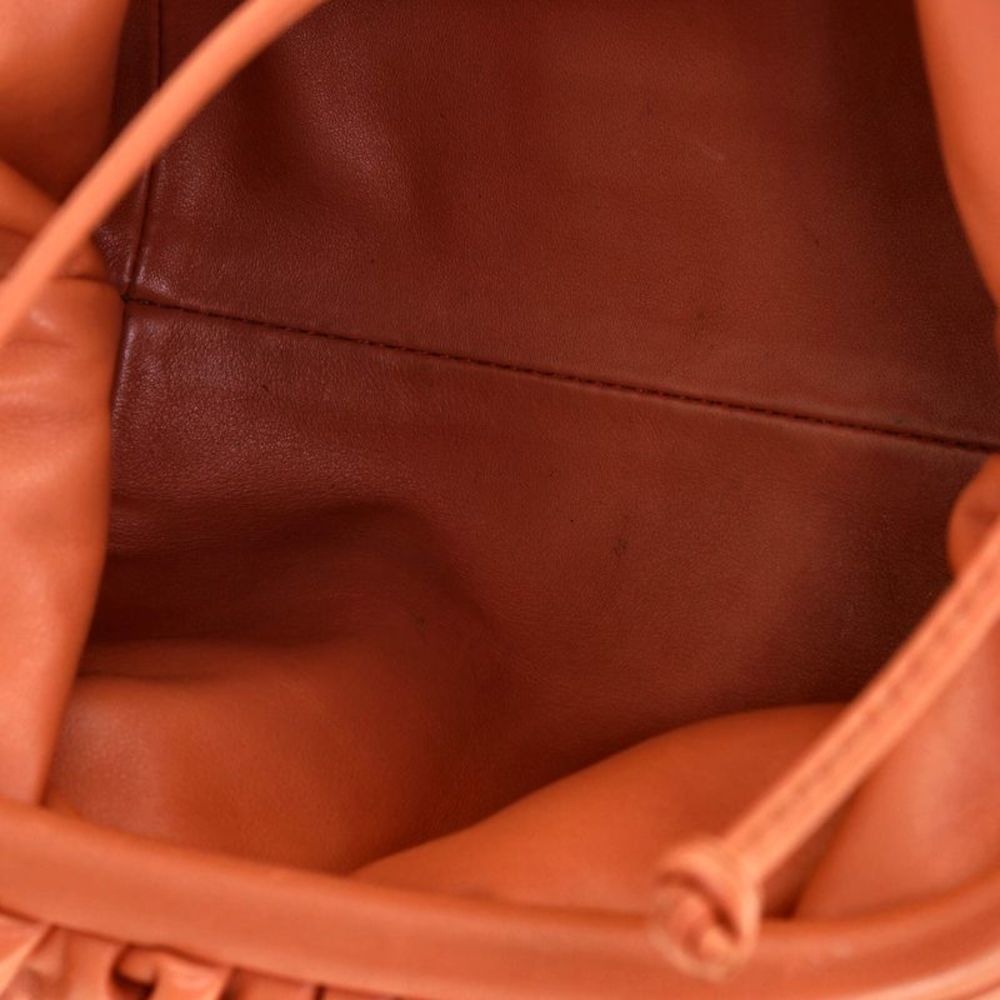 Bottega Veneta The Pouch Leather Mini Neutral - Picture 5 of 8